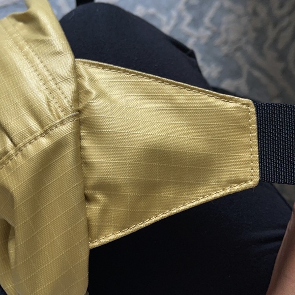 Supreme X Northface Metallic Roo II Lumbar Pack - Picture 4 of 4